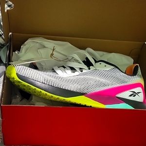 REEBOK SIZE 6 - NANO